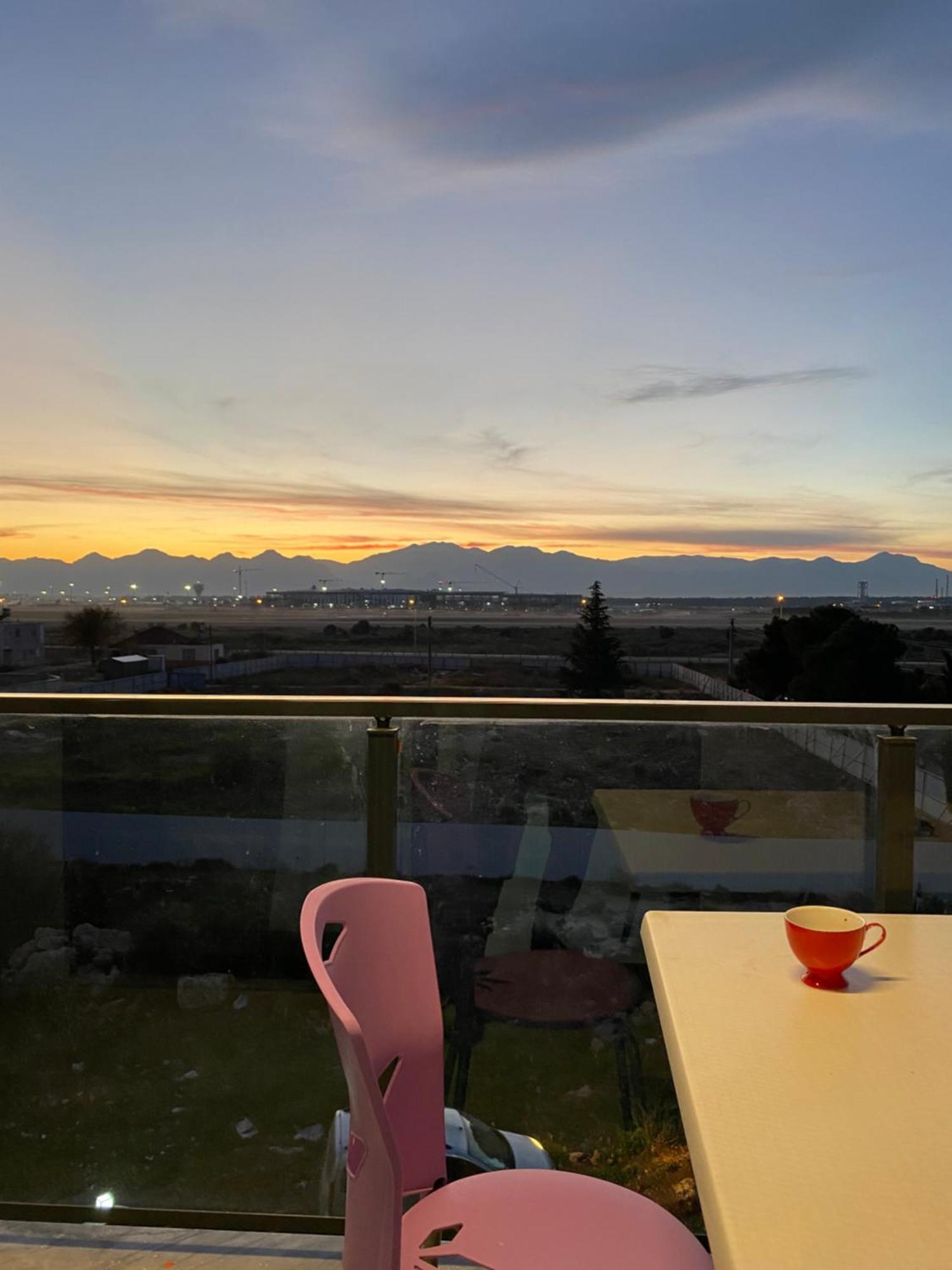 Antalya Havalimanina Yakin Havuzlu 1+1 Lux Daire Antália Exterior foto